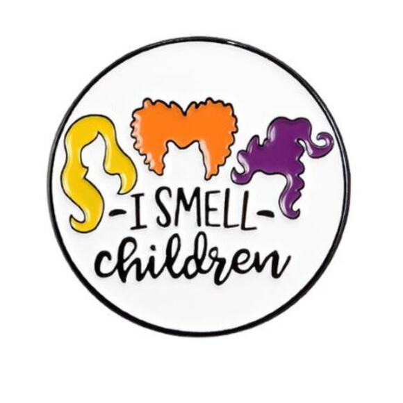 Hocus Pocus I Smell Children Round Pin Brooch - Picture 1 of 2